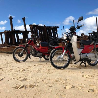fraser-island-fwd-trip-motor-bikes-red-bike-wreck